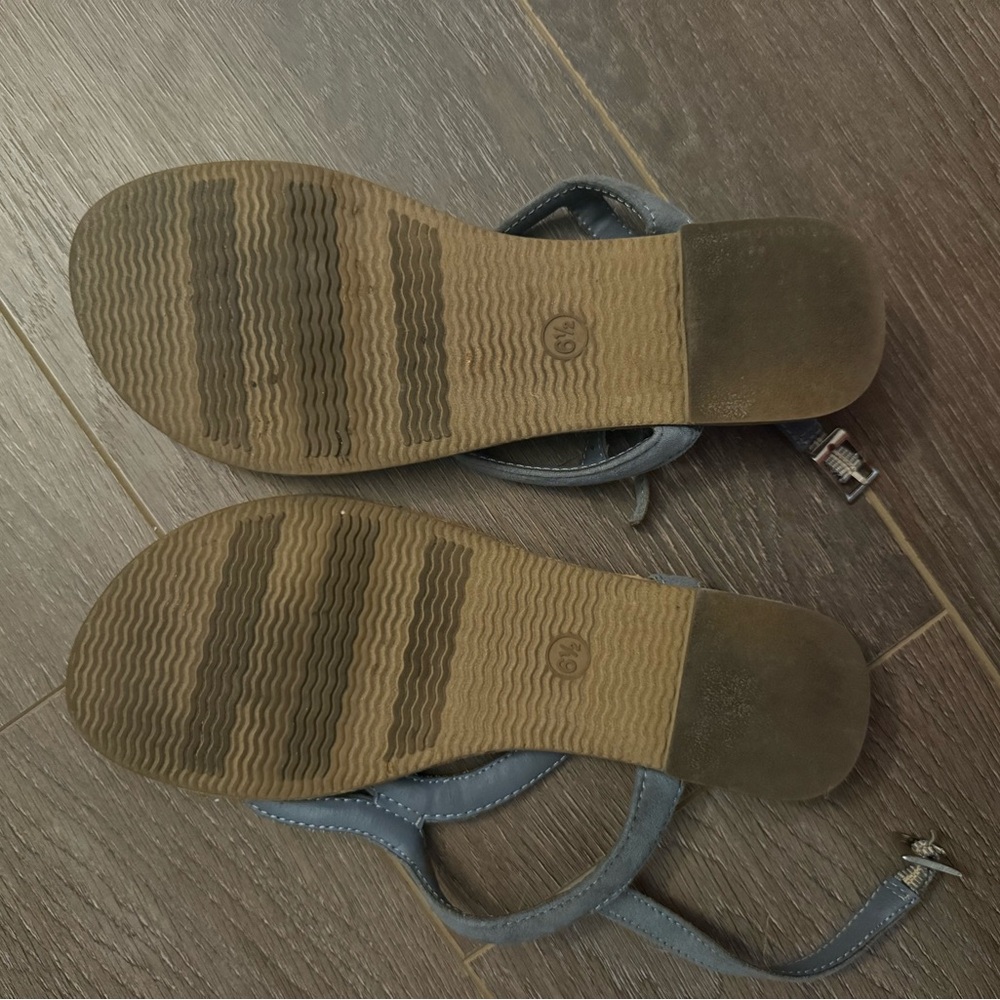 Blue Sandals - Picture 3 of 4